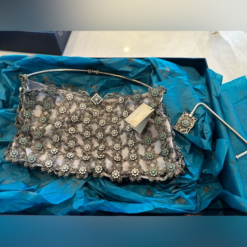 Kenny Ma Beaded evening bag with purse hangar *new with tag and dust bag*